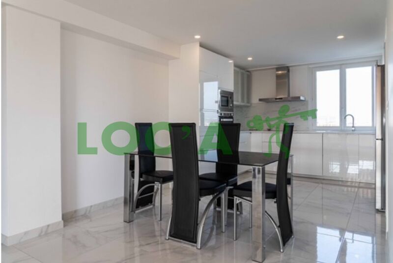 Location T4 79 m² à Dijon 1 551 ¤ CC /mois