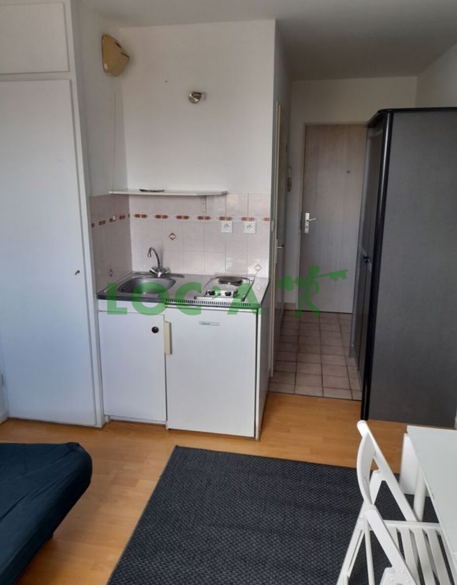 Location Studio 16 m² à Dijon 451 ¤ CC /mois