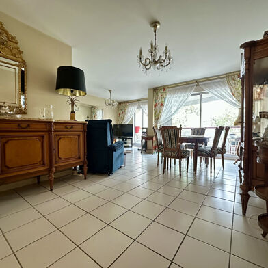 Appartement 4 pièces 343200 €