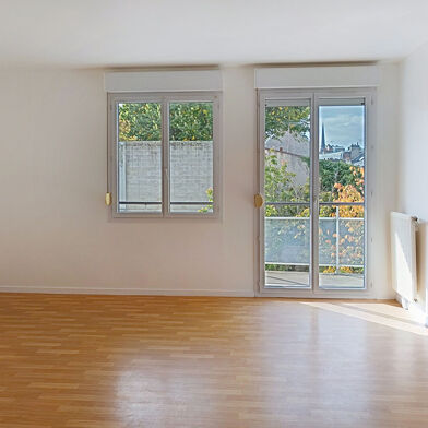 Appartement 2 pièces 700 €