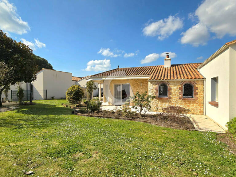 MAISON 5 PIECES 164M² A VENDRE JARD SUR MER — photo 1