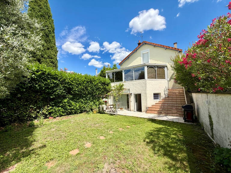 Maison 6 pièces 182 m2 avec jardin et garage. — photo 1