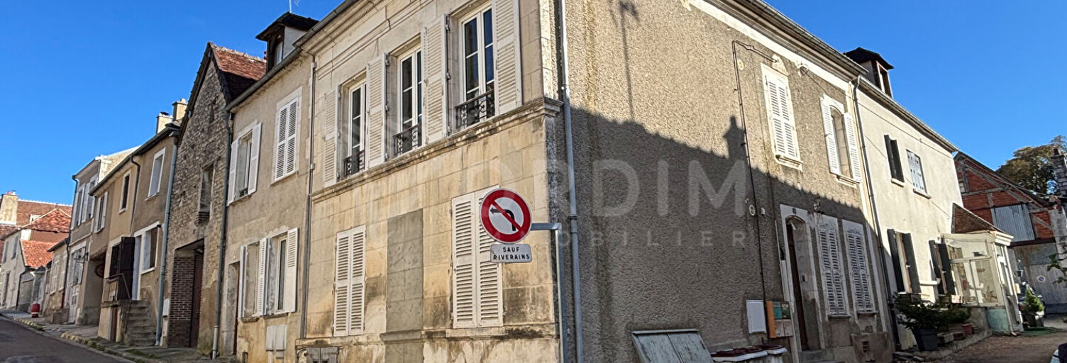 Immeuble  156 m² à vendre à Épineuil (89700)