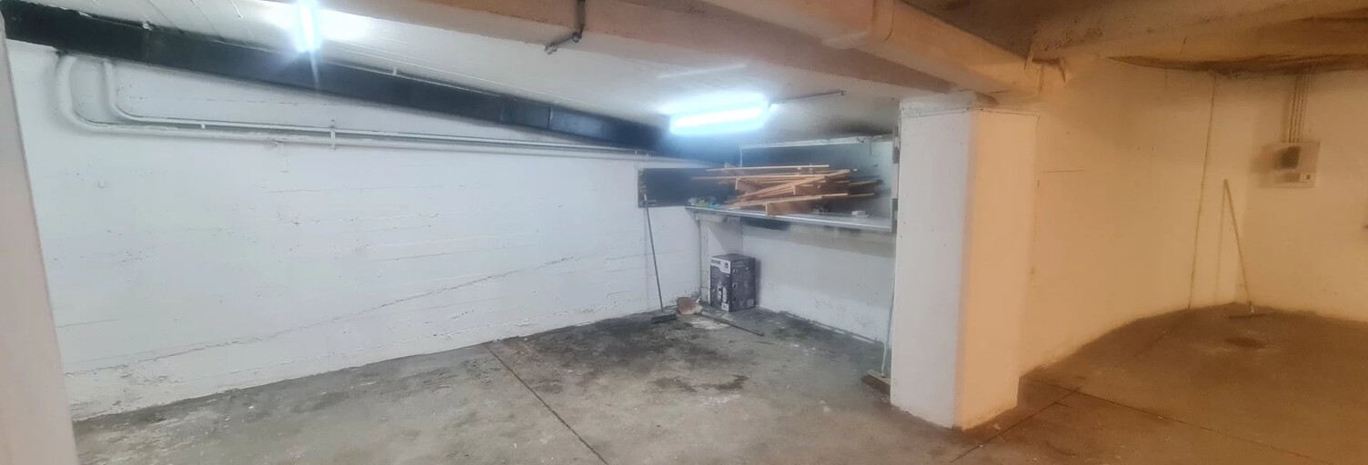 Garage  174 m² à vendre à Nice (06300)