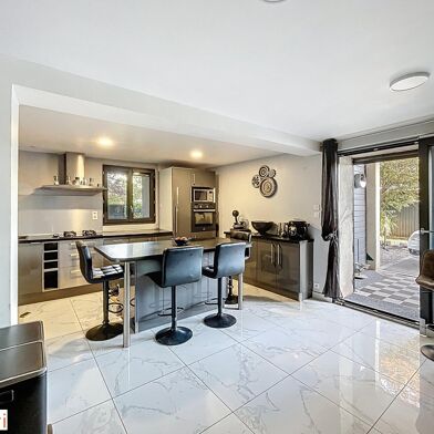 Maison 6 pièces 390000 €