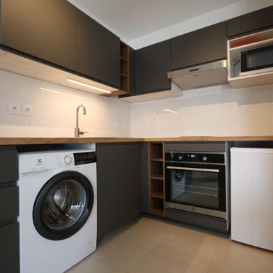 Appartement 1 pièces 703 €