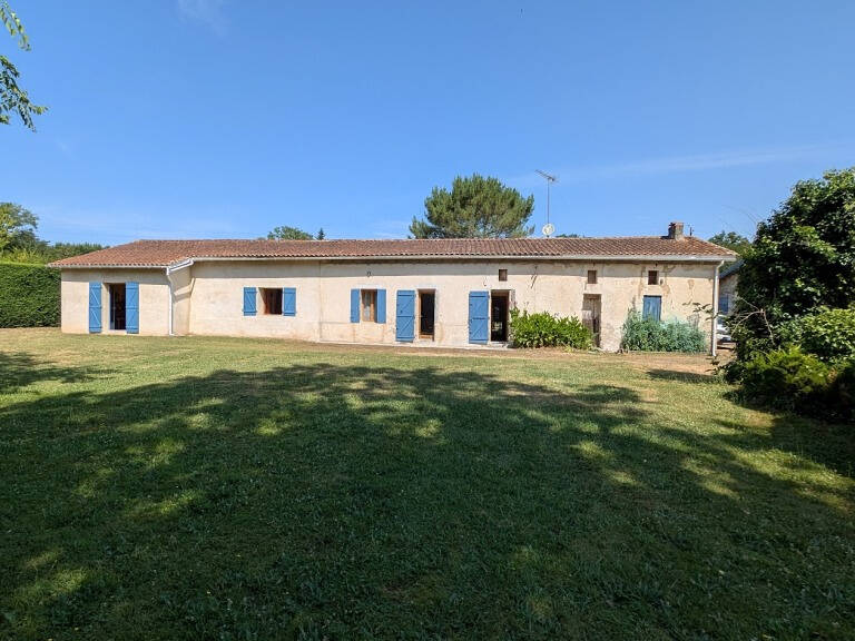 MAISON SAINT SAVIN — photo 1