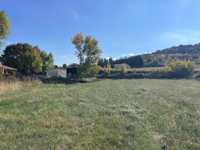 Terrain constructible — photo du bien