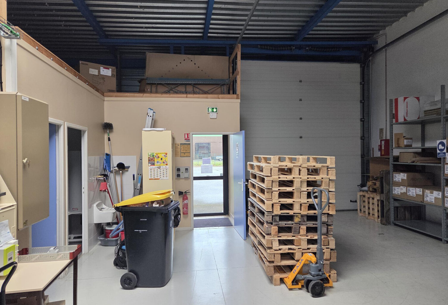 LOCAL D'ACTIVITE A VENDRE ANGERS EST — photo 1