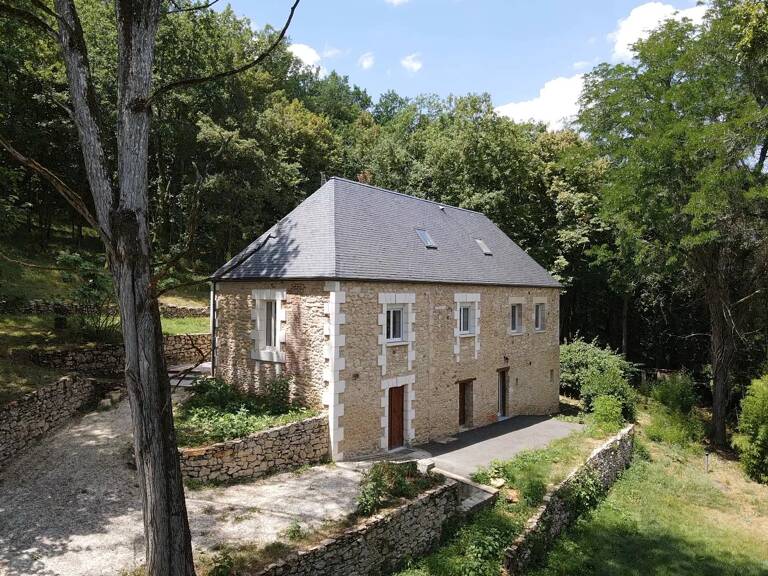 PROPRIETE ANCIENNE AVEC INTERIEUR MODERNE — photo 1