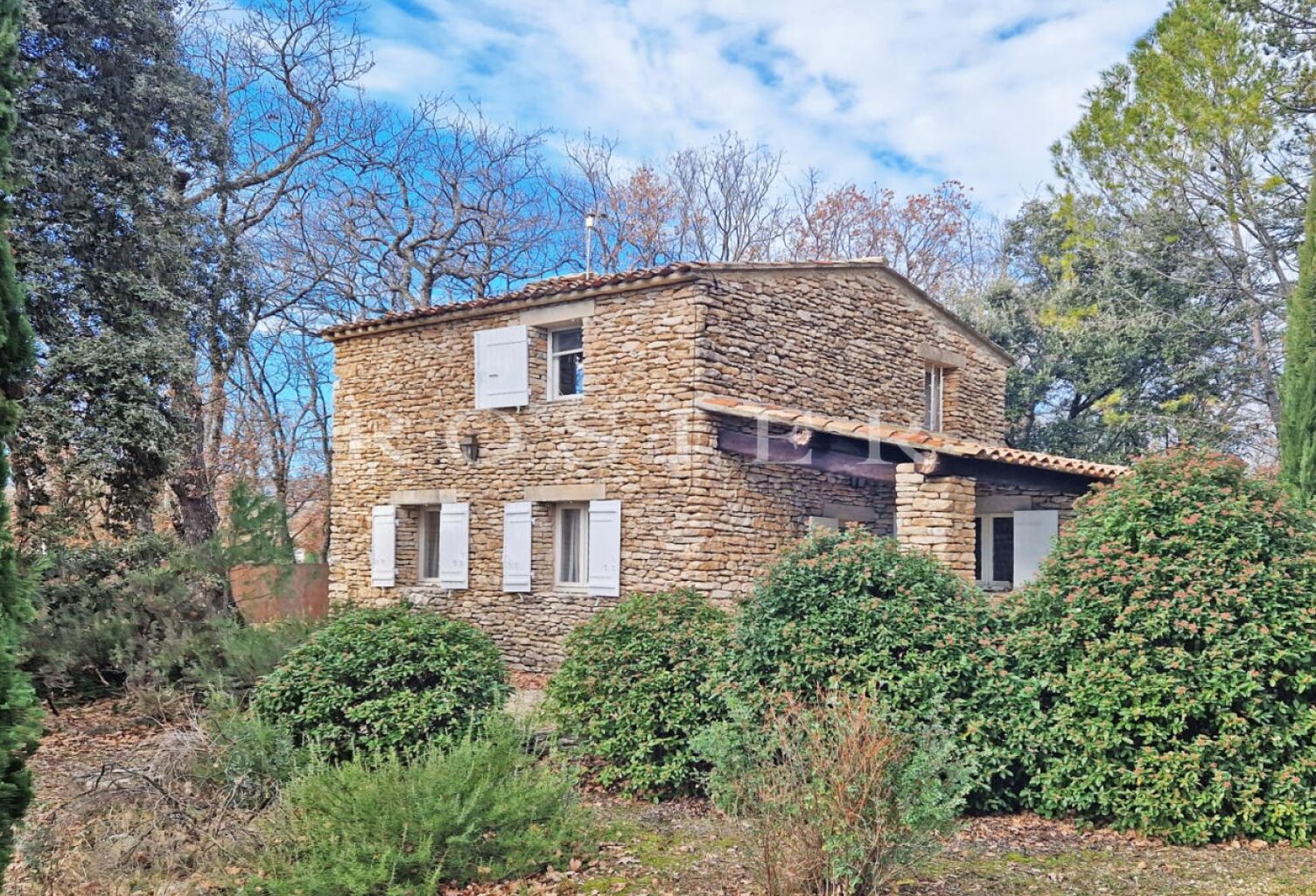 EXCLUSIVITE PETITE MAISON EN PIERRE AVEC PISCINE — photo 1
