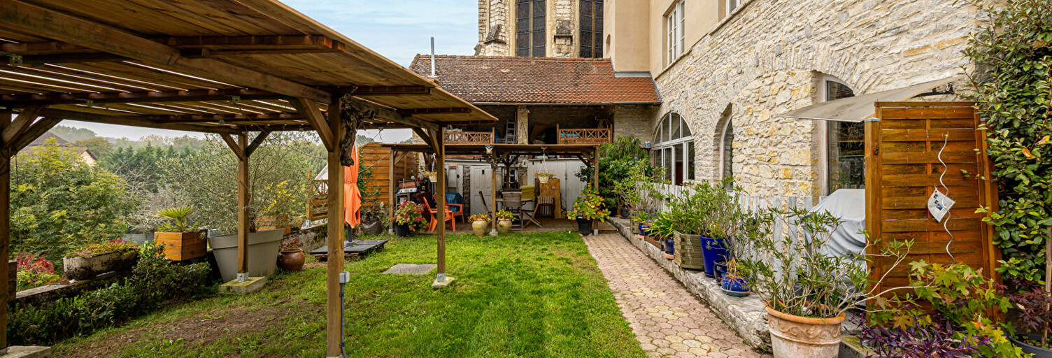 Maison 8 Pièces 257 m² à vendre à Creys-Mépieu (38510)