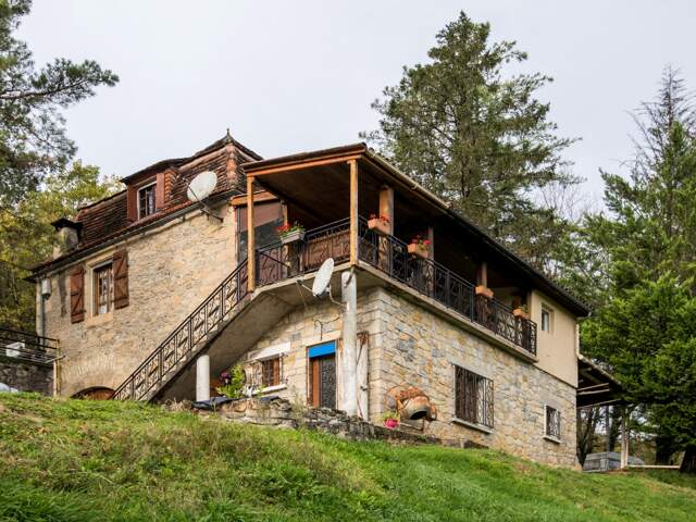 Maison en pierre — photo du bien