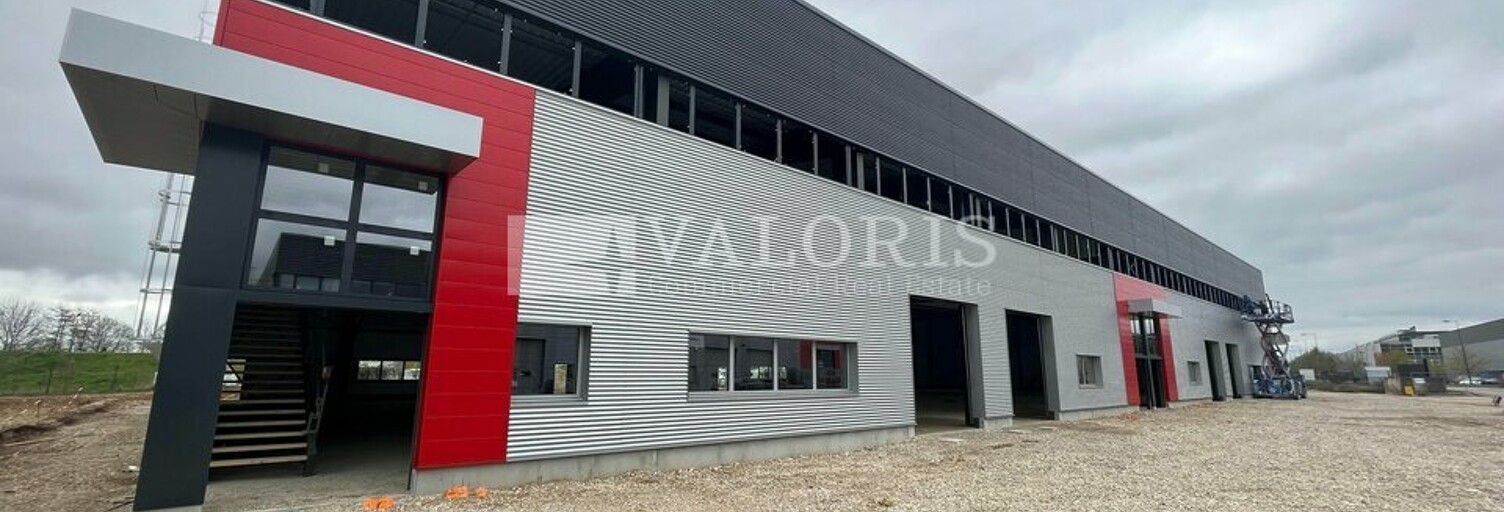 Commerce  2809 m² à louer à Dagneux (01120)