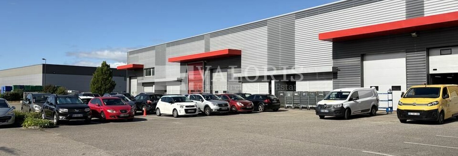 Commerce  3944 m² à louer à Dagneux (01120)