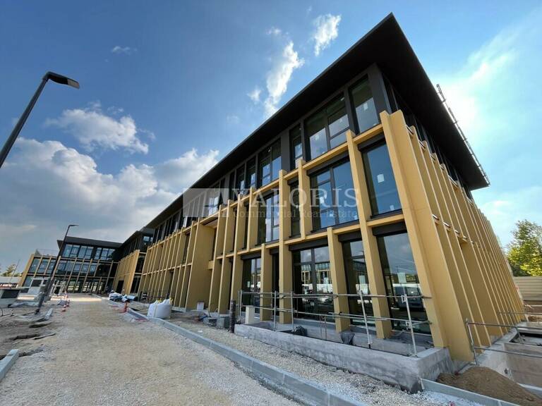 BUREAUX à LOUER — photo 1