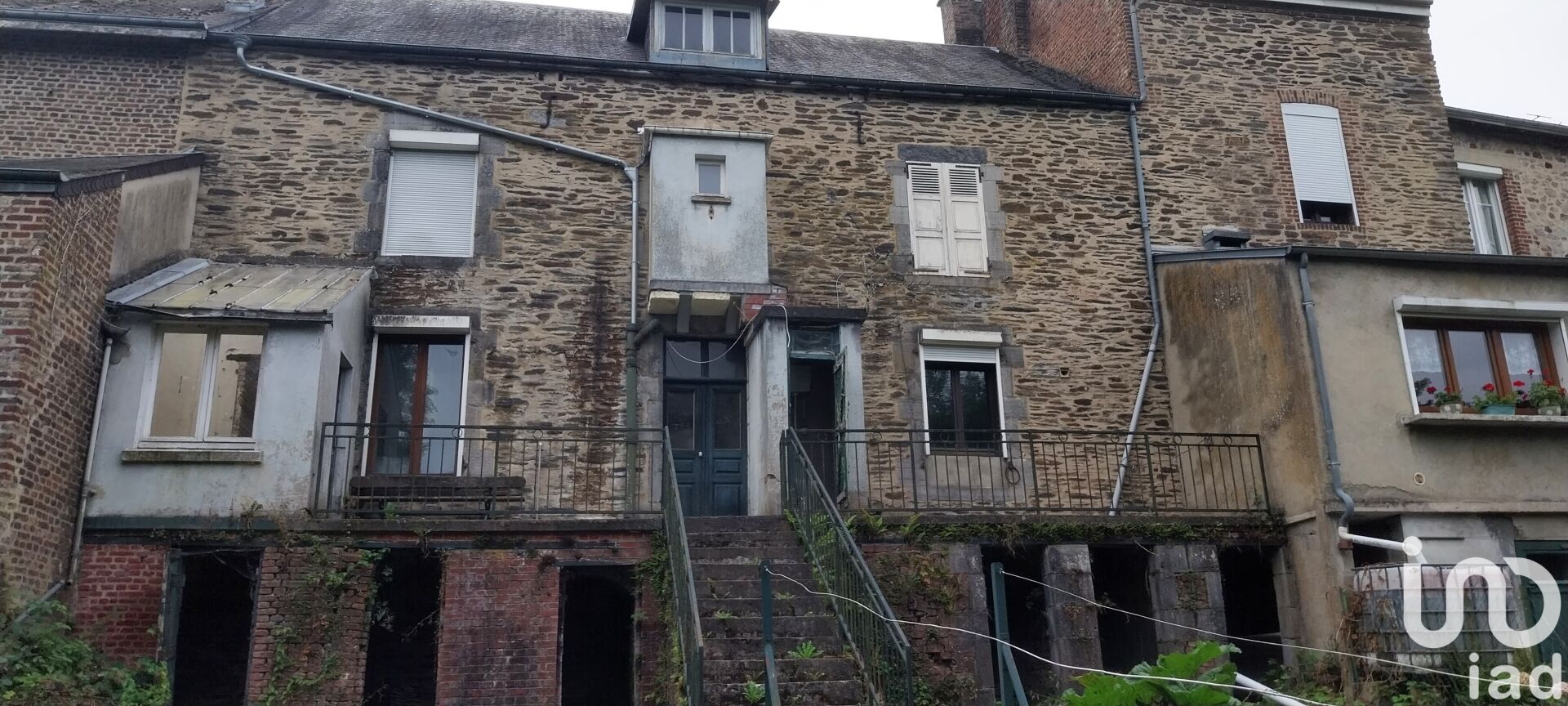 Vente Immeuble 330 m² - Photo 2