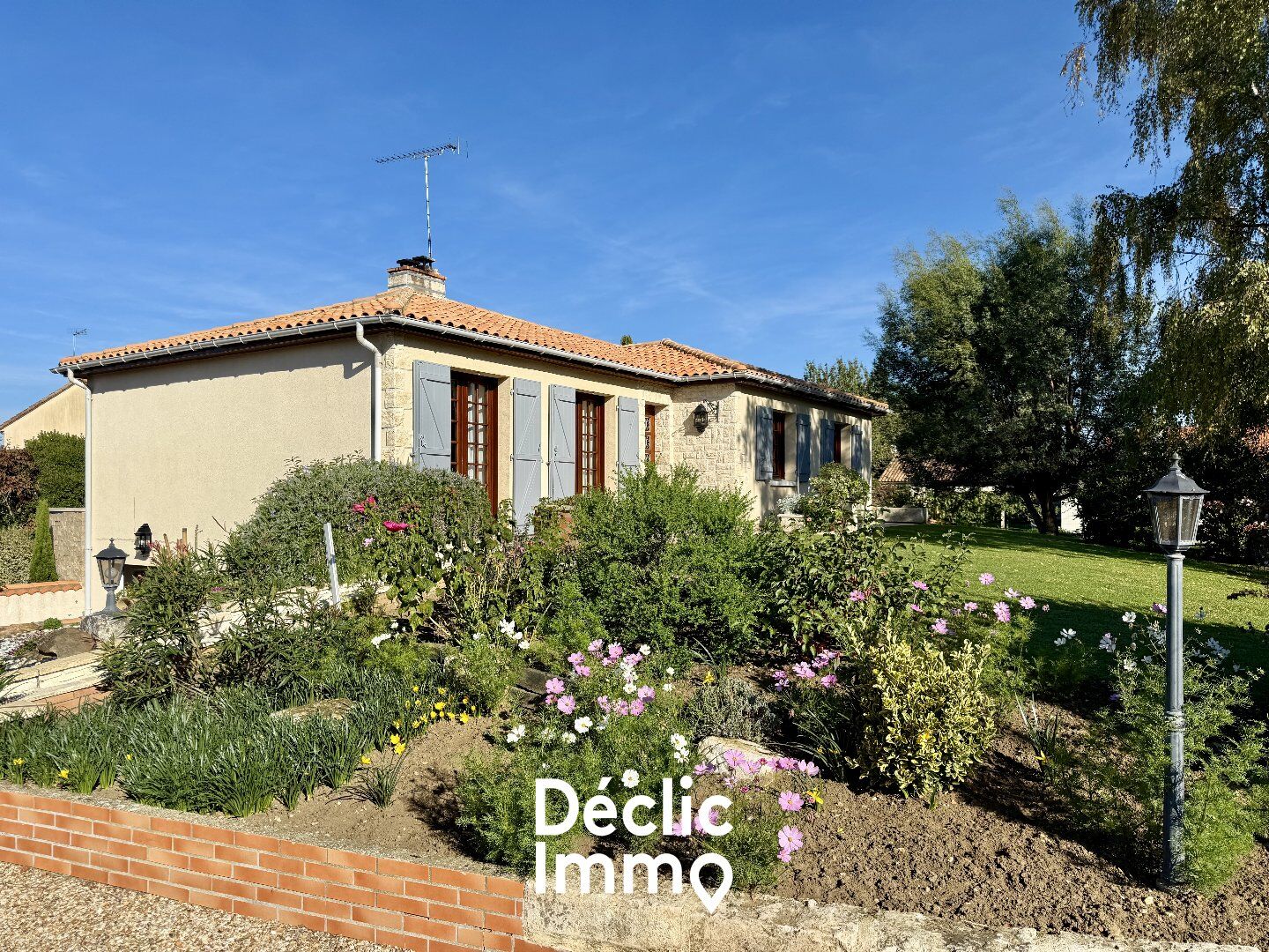 Villa / Maison  T5 à vendre Chabournay 86380