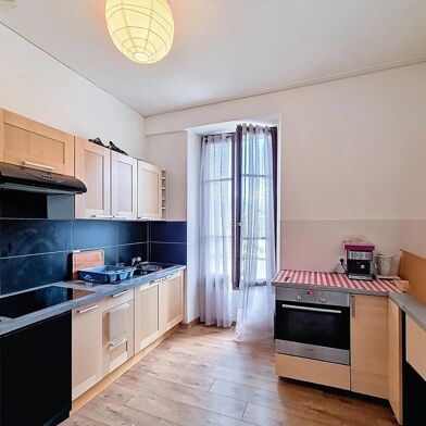 Appartement 3 pièces 225400 €