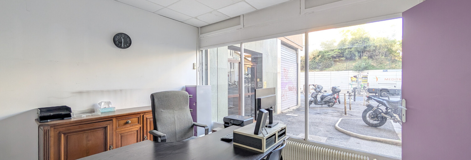 Commerce  93 m² à louer à Marseille 1 (13001)