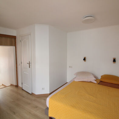 Maison 5 pièces 1350 €