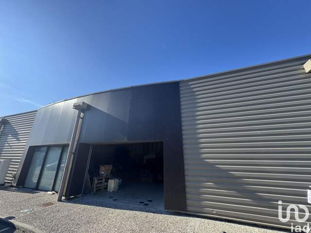 Location Local d'activités 348 m&sup2; — photo du bien
