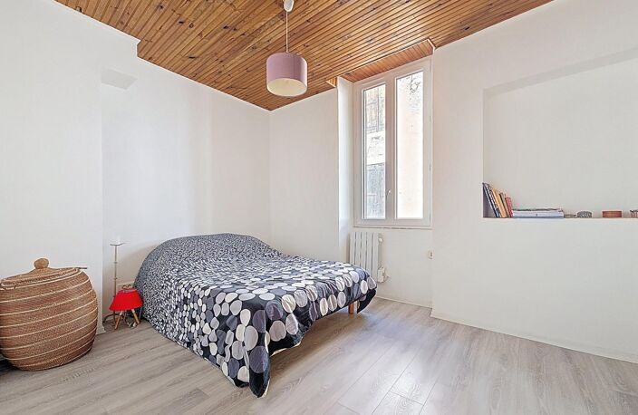 Appartement T2 traversant, lumineux et au calme  33 m² Carrez  Bédarieux centre — photo 4