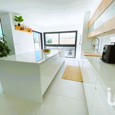 Maison 5 pièces 790000 €