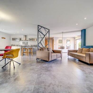 Maison 8 pièces 380000 €