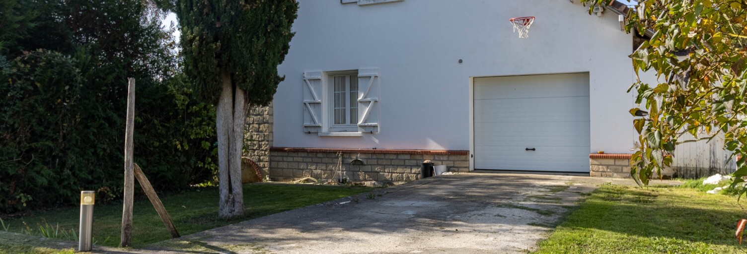 Maison 8 Pièces 187 m² à vendre à Dammartin-en-Serve (78111)