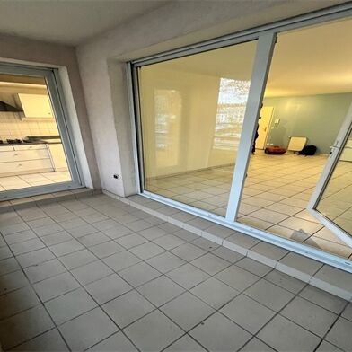 Appartement 3 pièces 906 €