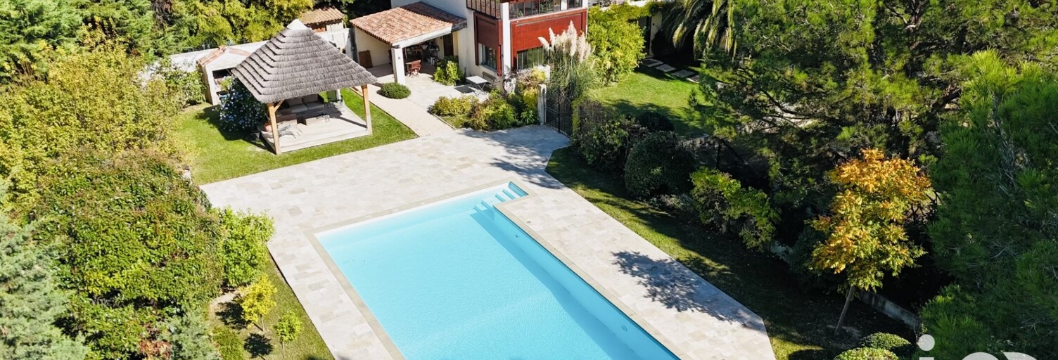 Maison 8 Pièces 300 m² à vendre à Graveson (13690)