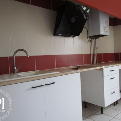 Maison 4 pièces 868 €