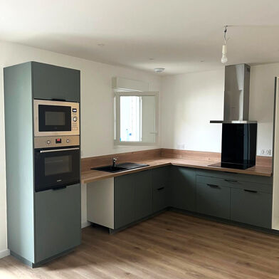 Appartement 4 pièces 860 €