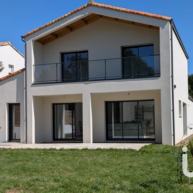 Maison 5 pièces 599000 €