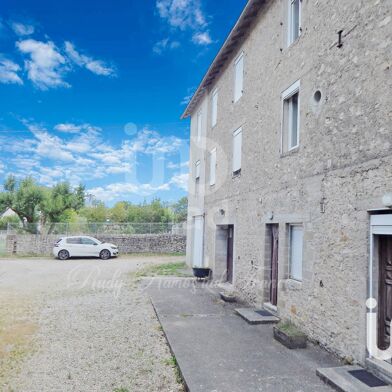 Immeuble  232000 €