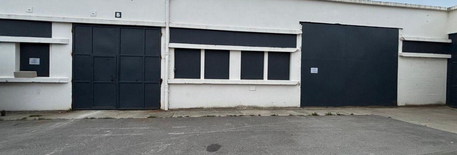 Commerce  520 m² à louer à Le Mesnil-Saint-Denis (78320)