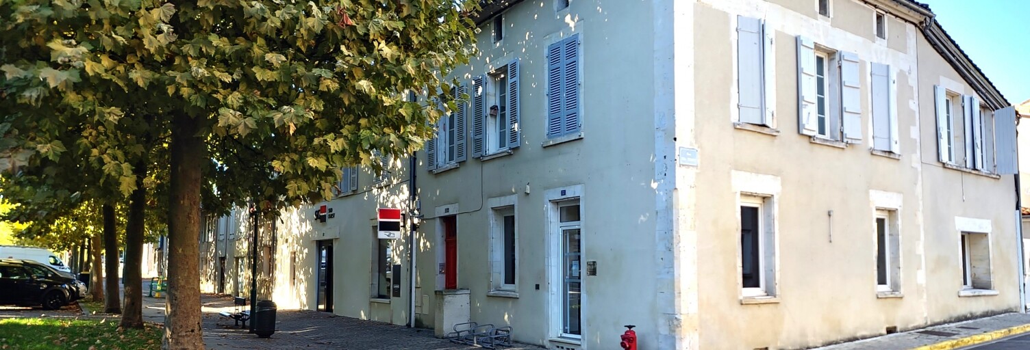 Immeuble  400 m² à vendre à Barbezieux-Saint-Hilaire (16300)