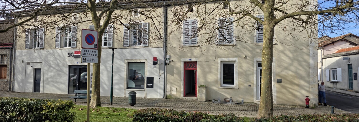 Immeuble  400 m² à vendre à Barbezieux-Saint-Hilaire (16300)