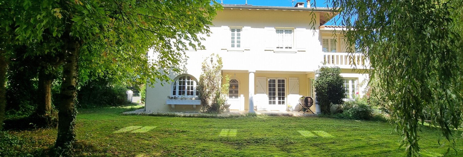 Maison 8 Pièces 263 m² à vendre à Pouillon (40350)