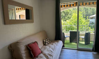 Appartement 1 Pièce 22 m² à louer à Saint-Cyr-sur-Mer (83270)