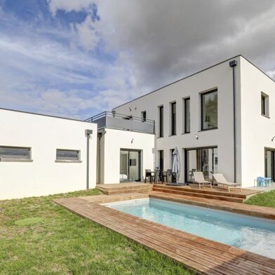 Maison 5 pièces 449000 €