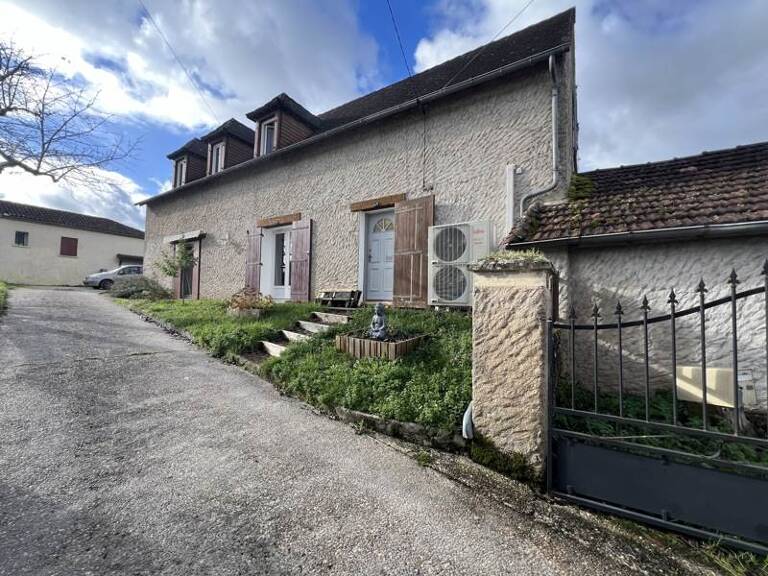 Maison de bourg de 6 pièces principales — photo 1