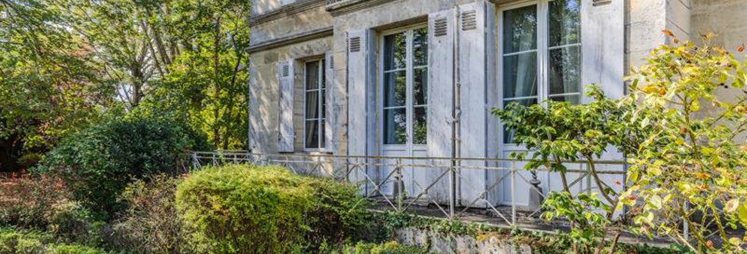 Maison 9 Pièces 292 m² à vendre à Vayres (33870)