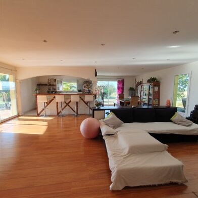 Maison 6 pièces 337920 €