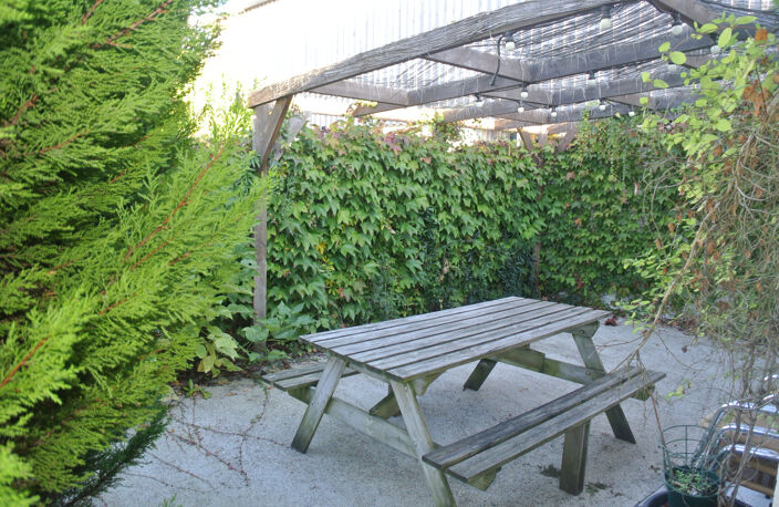 Local commercial avec parking — photo 2