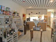Local commercial avec parking — photo 4