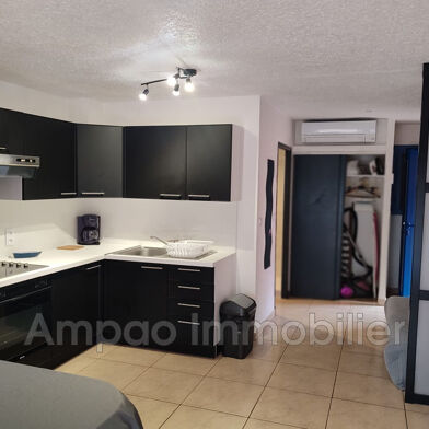 Appartement  480 €