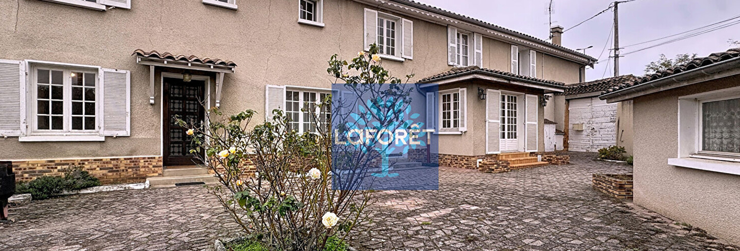 Maison 12 Pièces 250 m² à vendre à Saint-Genis-Laval (69230)