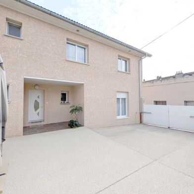 Maison 7 pièces 233500 €